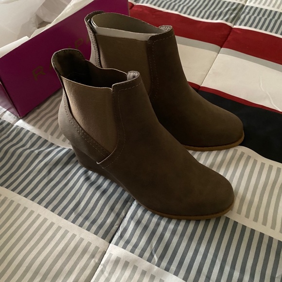 Boots - Picture 2 of 2